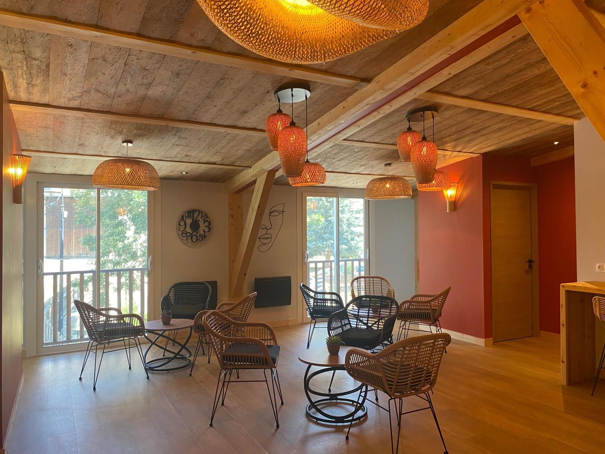 Hotel Les Autanes Spa-Balneotherapie & Restaurant 昂塞勒 外观 照片