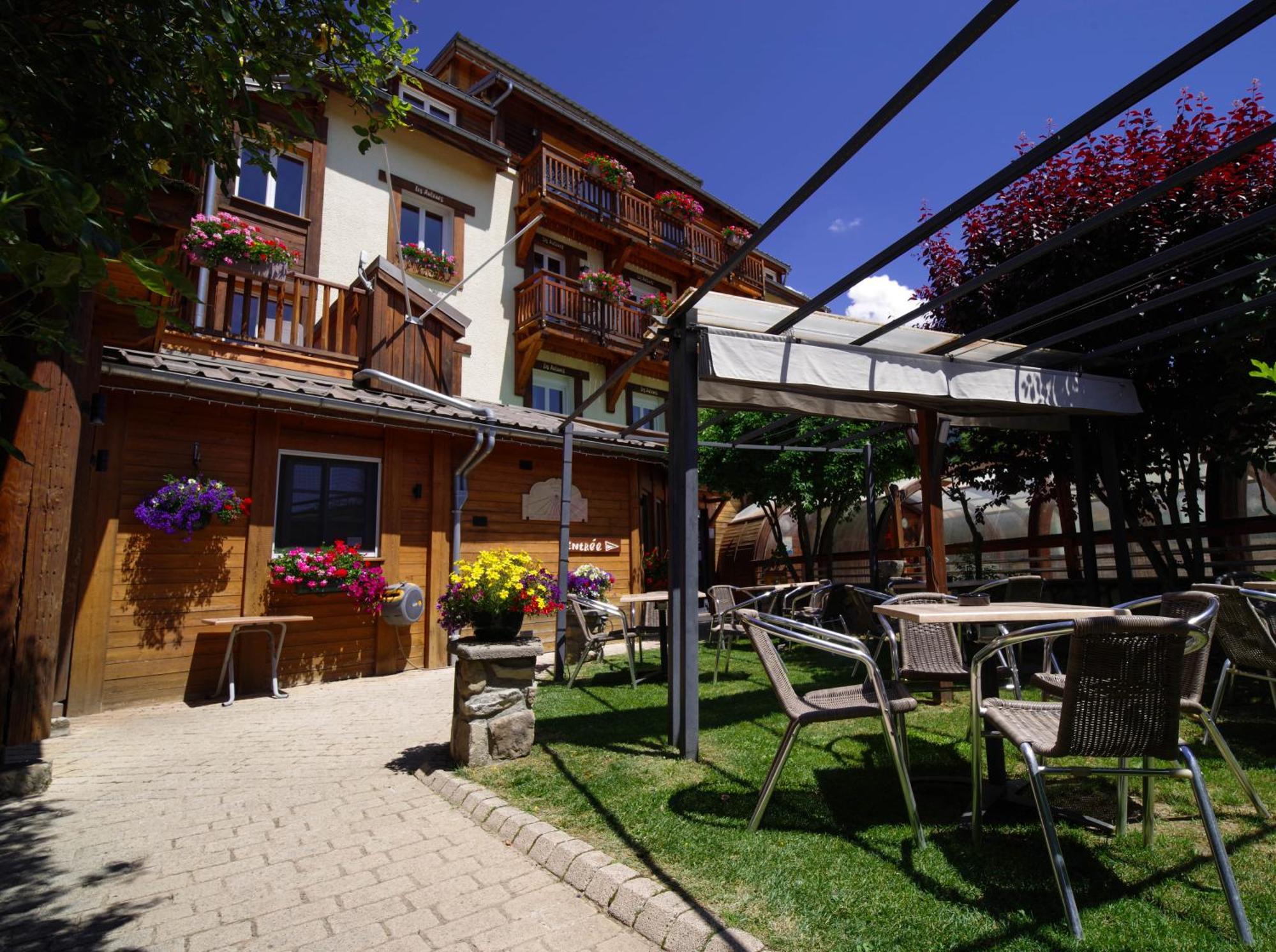 Hotel Les Autanes Spa-Balneotherapie & Restaurant 昂塞勒 外观 照片
