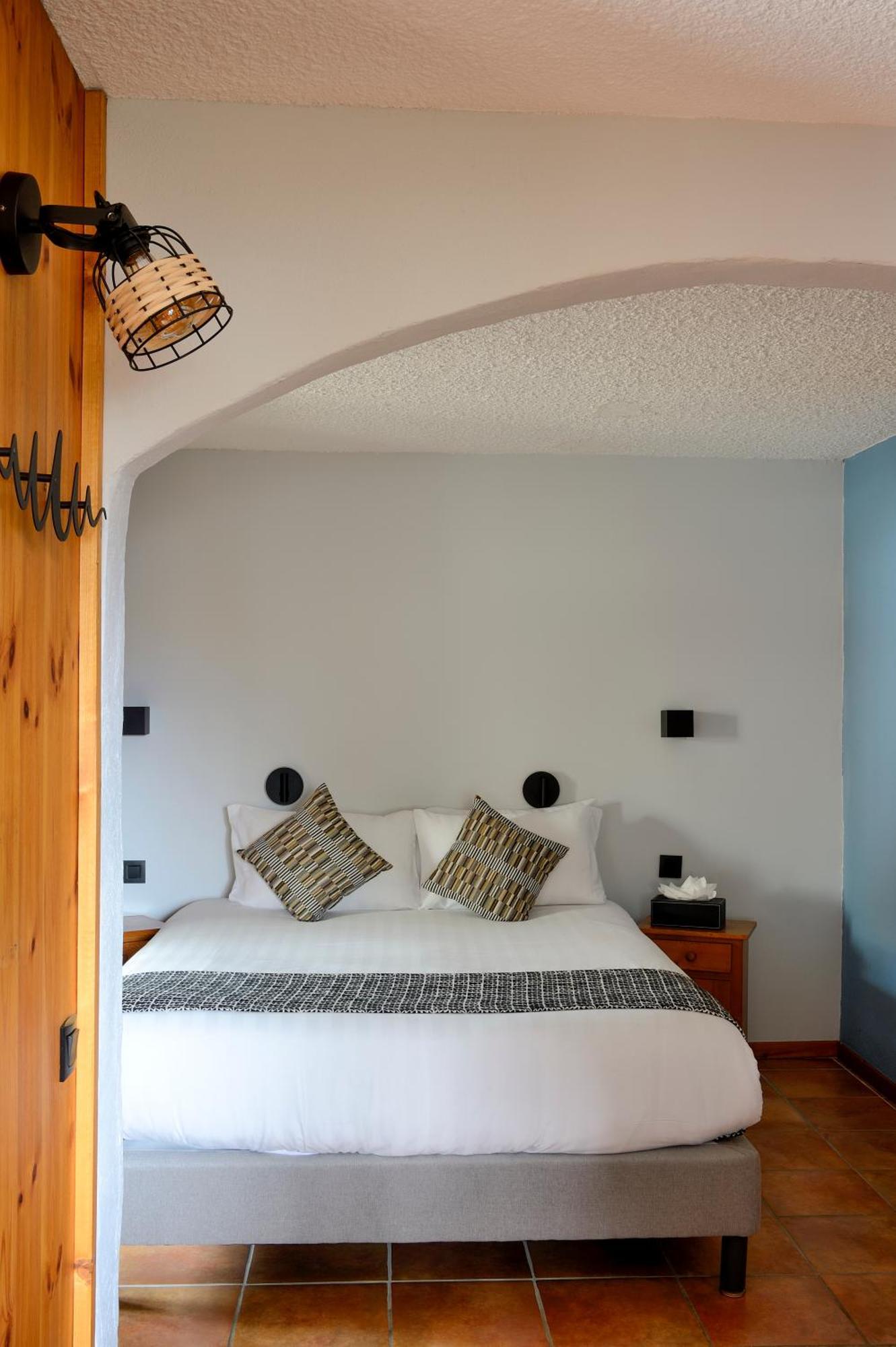 Hotel Les Autanes Spa-Balneotherapie & Restaurant 昂塞勒 外观 照片