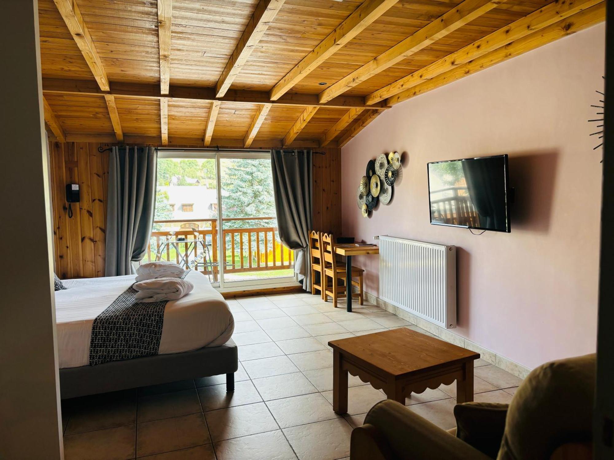 Hotel Les Autanes Spa-Balneotherapie & Restaurant 昂塞勒 外观 照片